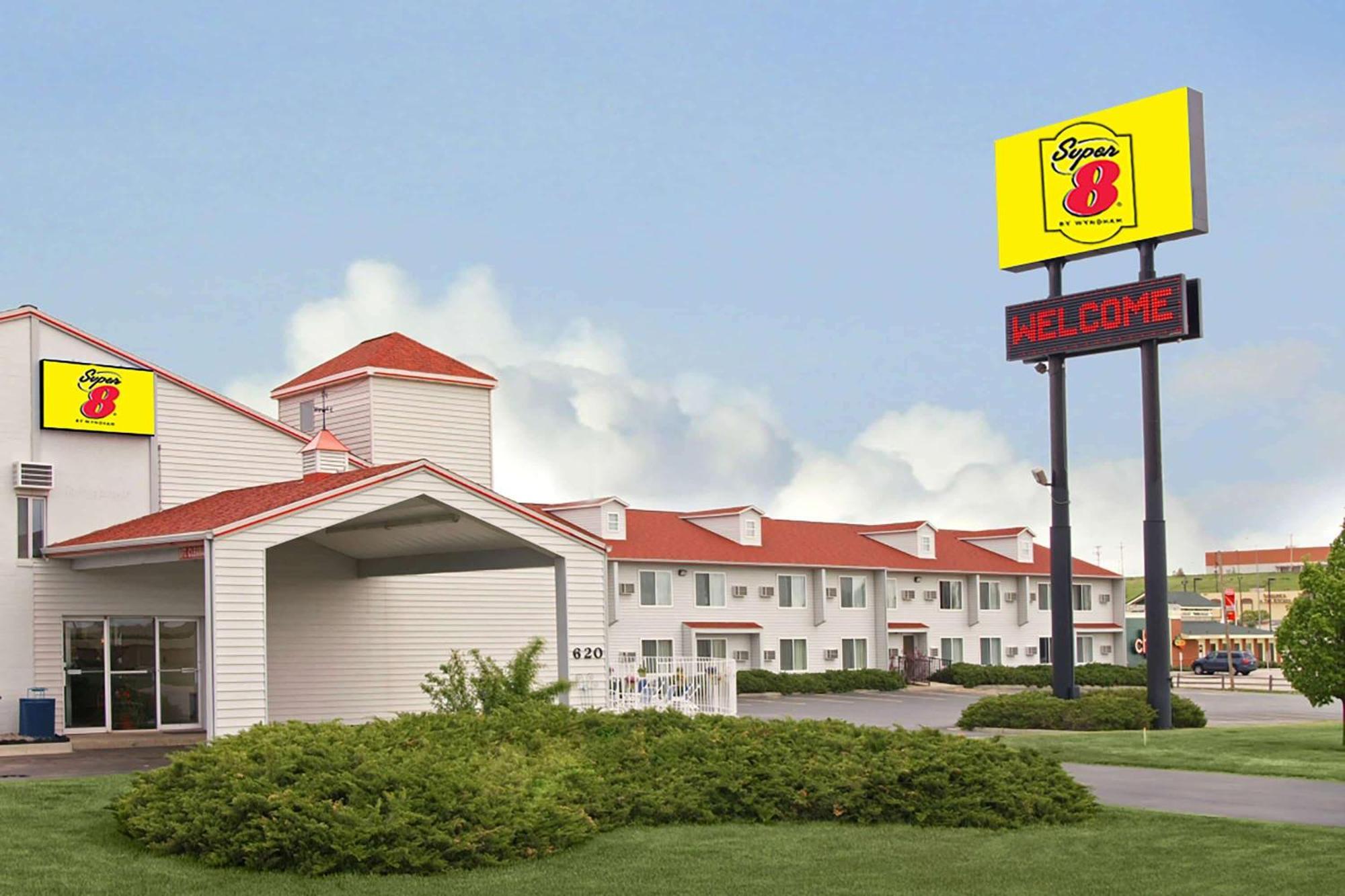 Super 8 By Wyndham Rapid City Extérieur photo